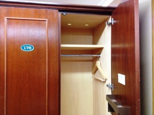 locker_room_4