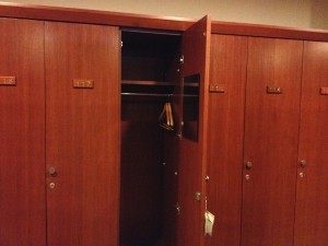 locker_room_4