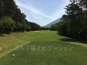 18番最終ホール。フロントティグランドからの景観。