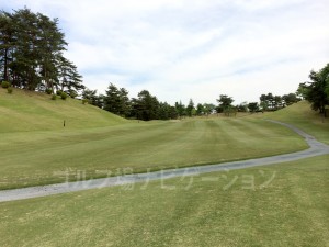 上りのロングホールは距離が出しにくいので大変です。