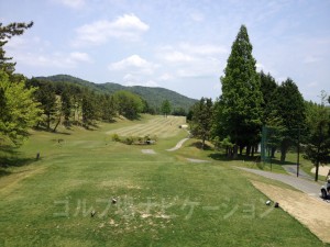 レギュラーティ近くからの眺め。手前に小さな池がありますが気になりません。