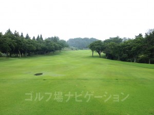 上り傾斜なので距離感に注意