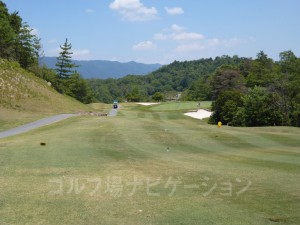 更に前方に特設ティあり