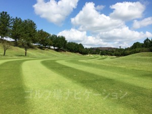 右に曲がっても上りが続きます。