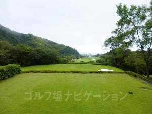 Kochi黒潮カントリークラブ 太平洋コース7番ホール、バックティからの眺め。トーナメントで使用するティです。