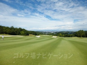 綺麗にメンテナンスされたフェアウェイ