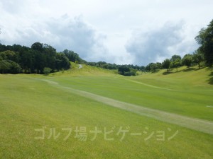 コーナー付近からの眺め。軽い上り。