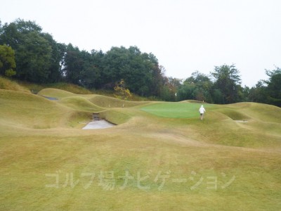 ほとんどのバンカーに階段があります。