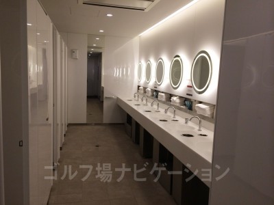 北用のトイレもありますが、共通エリアの方が広いです。