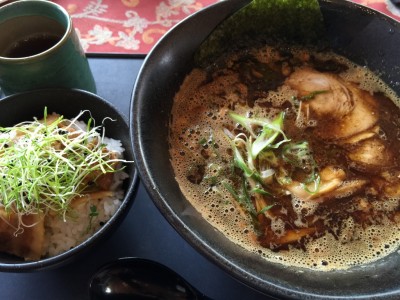 KOMA黒ラーメンBlack ミニ豚丼