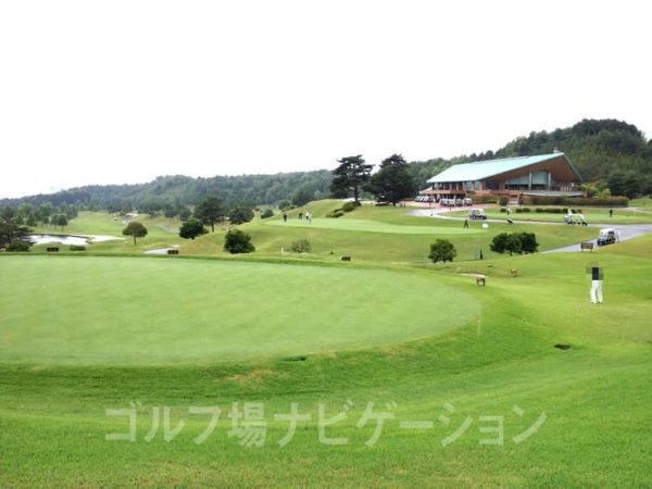 京都 かさぎゴルフ倶楽部 練習場 アプローチ練習グリーン