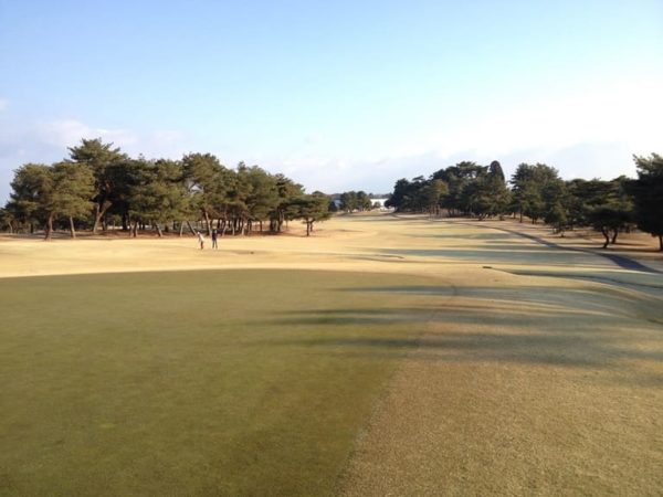 瀬田ゴルフコース 西コース 1番ホール ロングホール