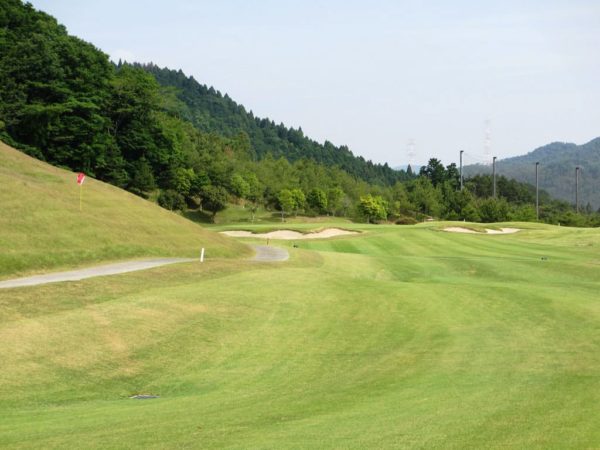 亀岡ゴルフクラブ 18番 ミドルホール
