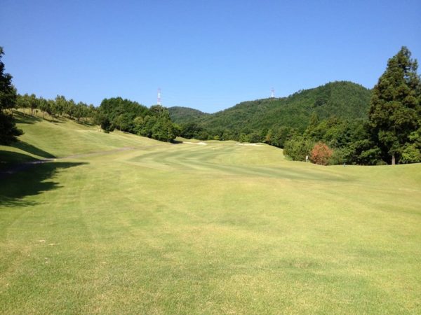 亀岡ゴルフクラブ 8番 ミドルホール